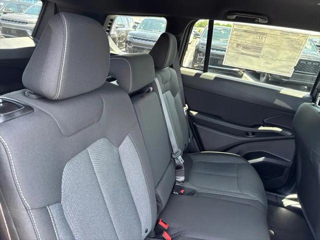 2026 Jeep Cherokee Laredo 4x4