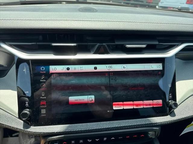 2026 Jeep Cherokee Laredo 4x4