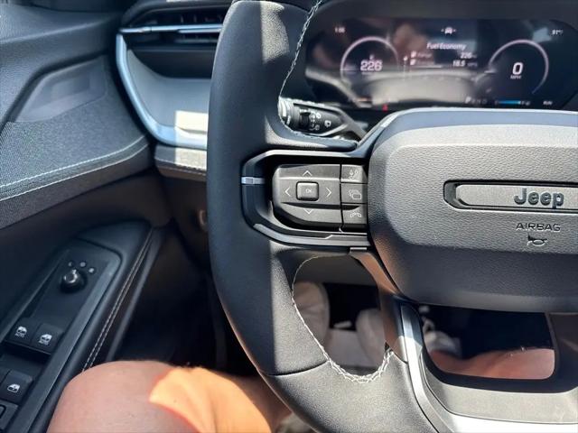 2026 Jeep Cherokee Laredo 4x4