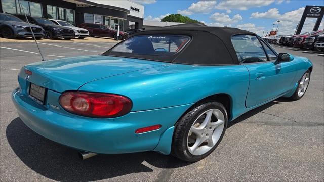 2003 Mazda MX-5 Cloth