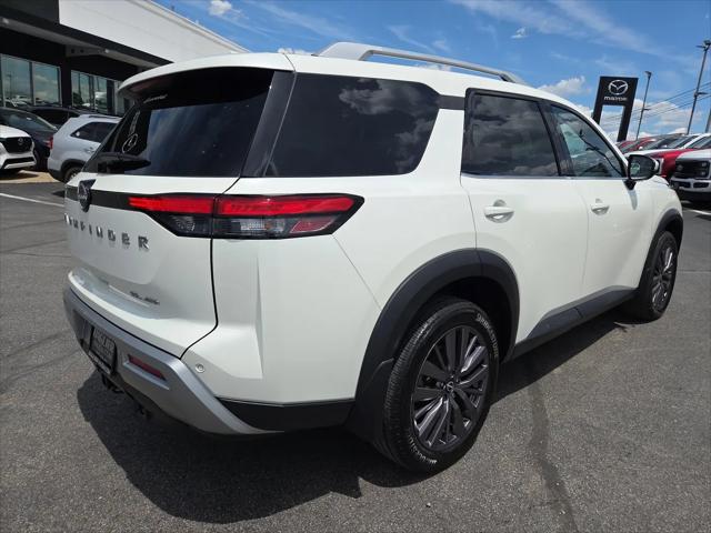 2023 Nissan Pathfinder SL 4WD