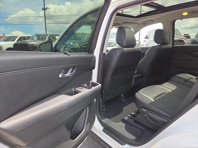 2023 Nissan Pathfinder SL 4WD