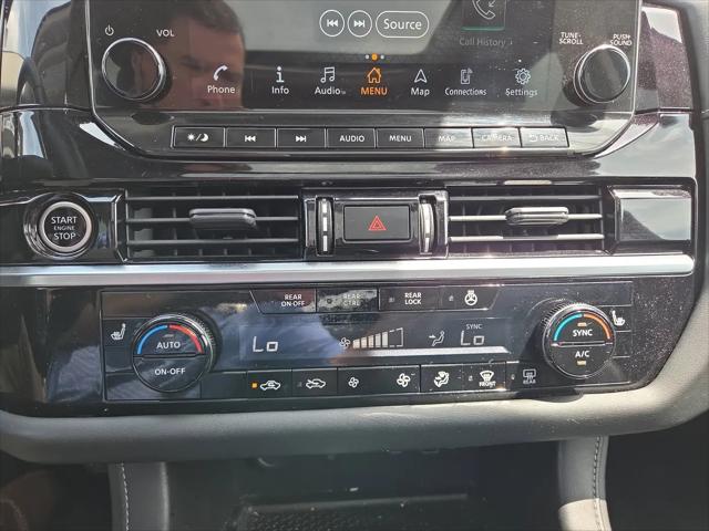 2023 Nissan Pathfinder SL 4WD
