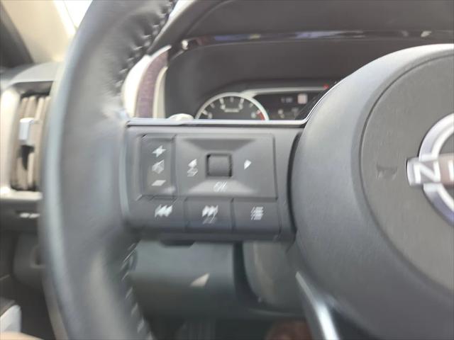 2023 Nissan Pathfinder SL 4WD