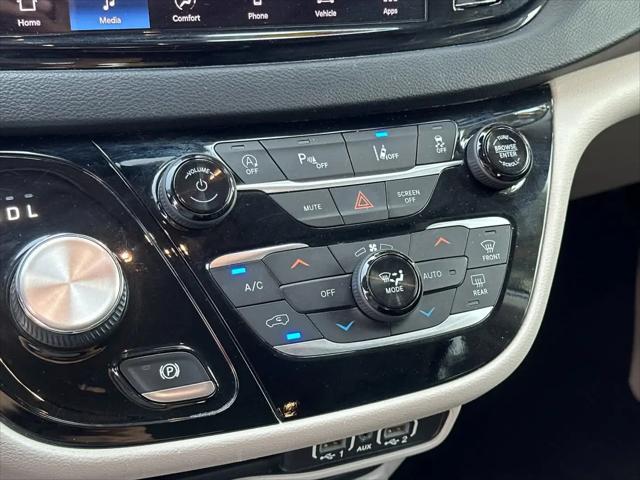 2021 Chrysler Pacifica Touring L