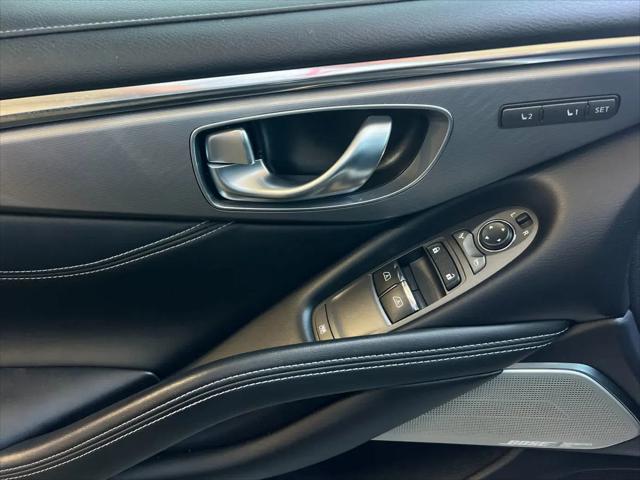 2022 INFINITI Q60 LUXE AWD