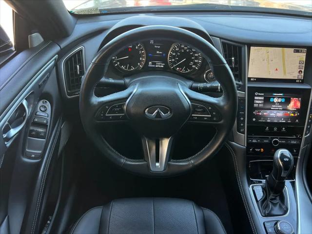 2022 INFINITI Q60 LUXE AWD