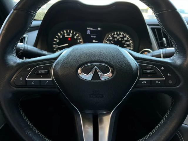 2022 INFINITI Q60 LUXE AWD