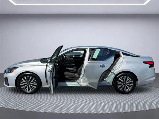 2023 Nissan Altima SV FWD