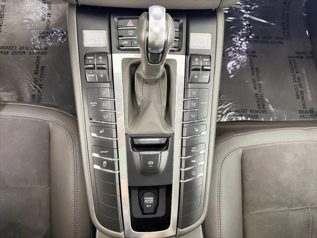 2017 Porsche Macan Macan