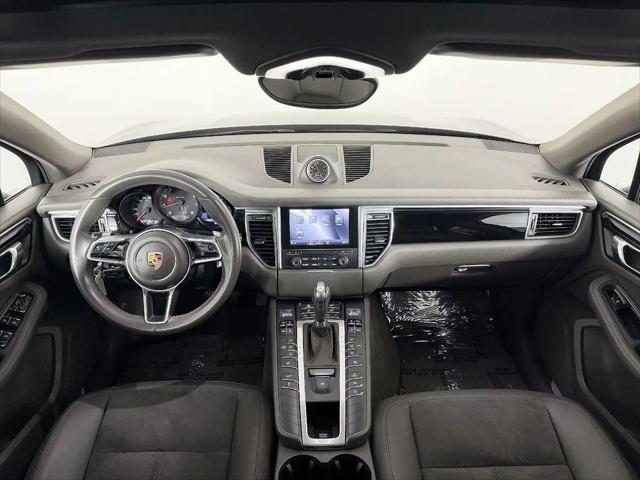 2017 Porsche Macan Macan