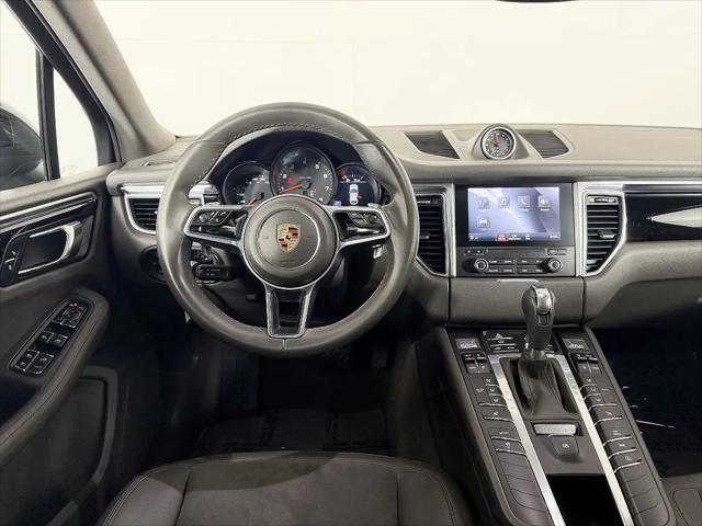 2017 Porsche Macan Macan
