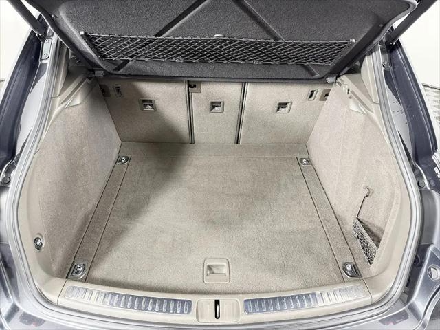 2017 Porsche Macan Macan