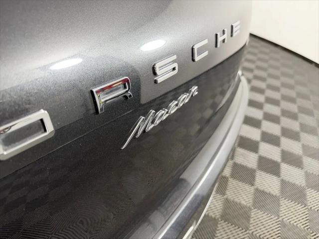 2017 Porsche Macan Macan