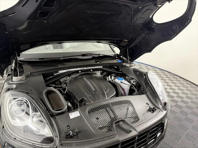2017 Porsche Macan Macan