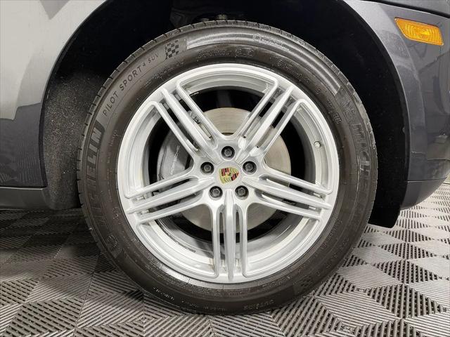 2017 Porsche Macan Macan