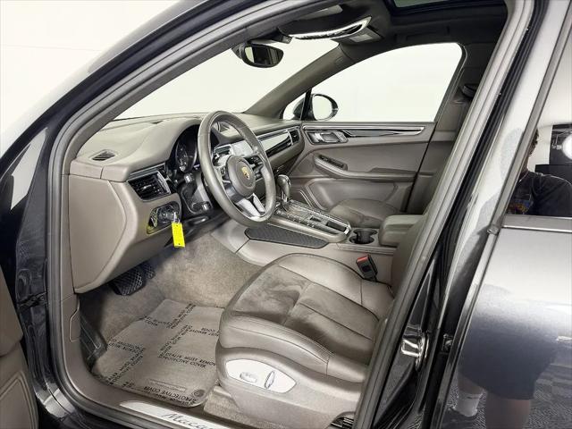 2017 Porsche Macan Macan