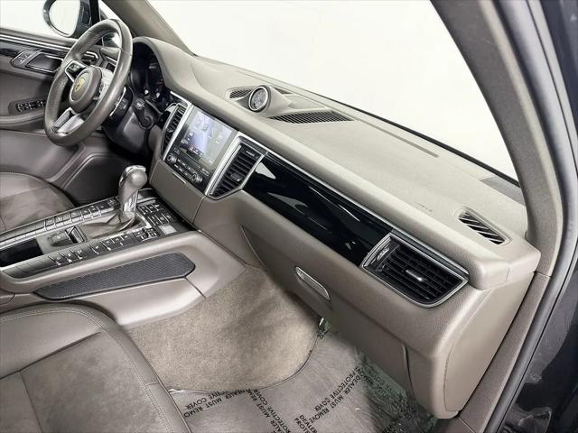 2017 Porsche Macan Macan