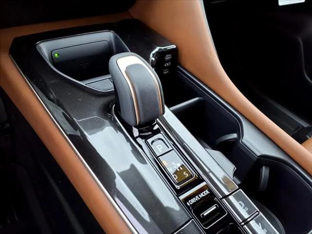 2025 Toyota Crown Signia Limited