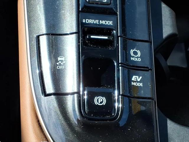 2025 Toyota Crown Signia Limited