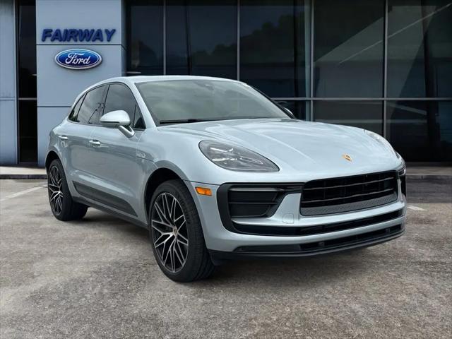 2022 Porsche Macan Macan