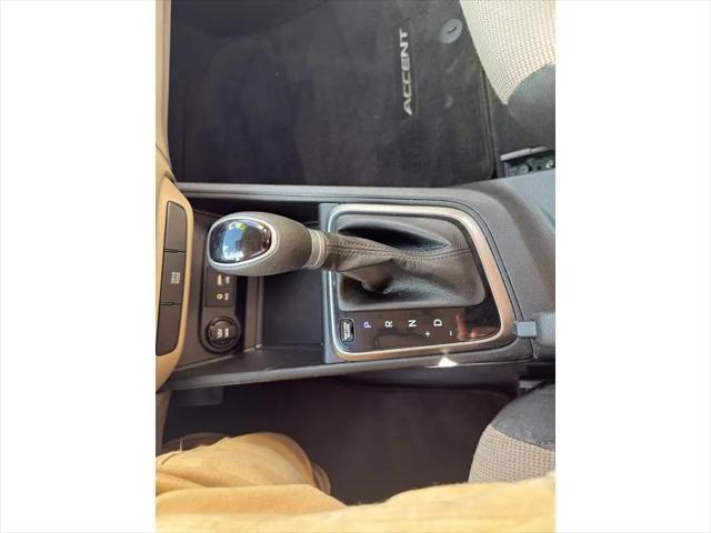 2019 Hyundai Accent SE