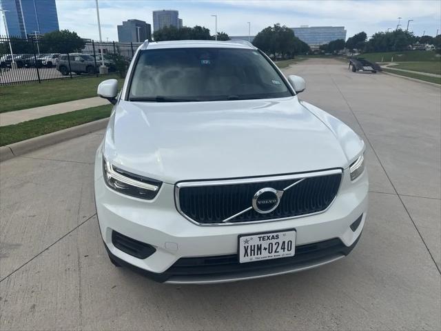 2019 Volvo XC40 T5 Momentum