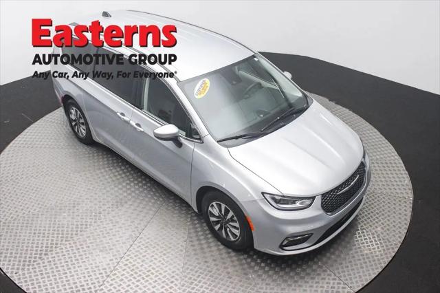 2023 Chrysler Pacifica Hybrid Touring L