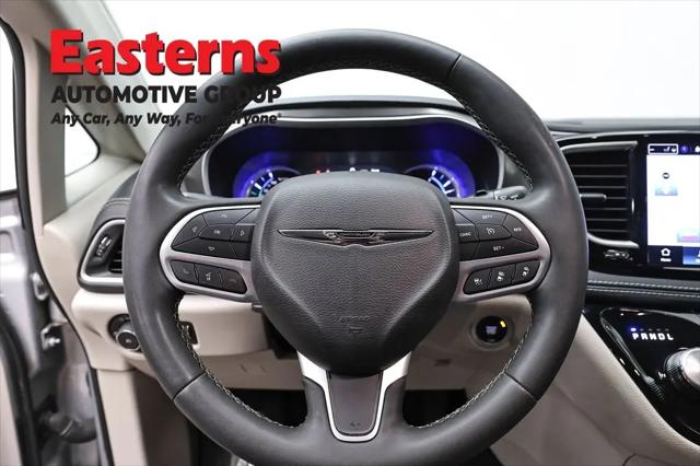 2023 Chrysler Pacifica Hybrid Touring L