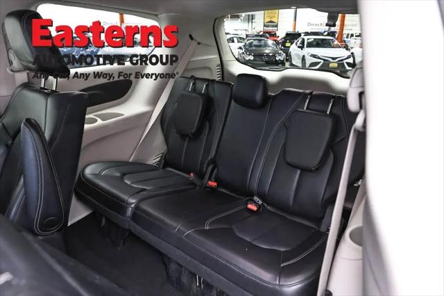 2023 Chrysler Pacifica Hybrid Touring L