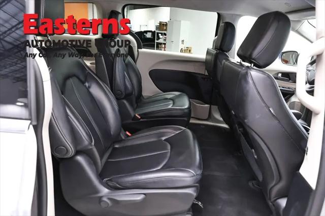 2023 Chrysler Pacifica Hybrid Touring L