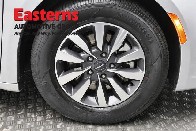 2023 Chrysler Pacifica Hybrid Touring L
