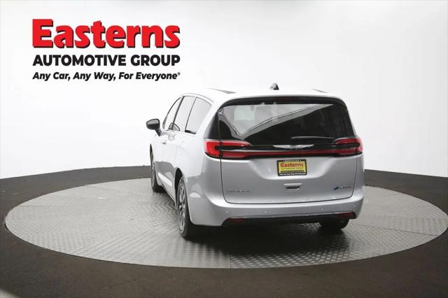 2023 Chrysler Pacifica Hybrid Touring L