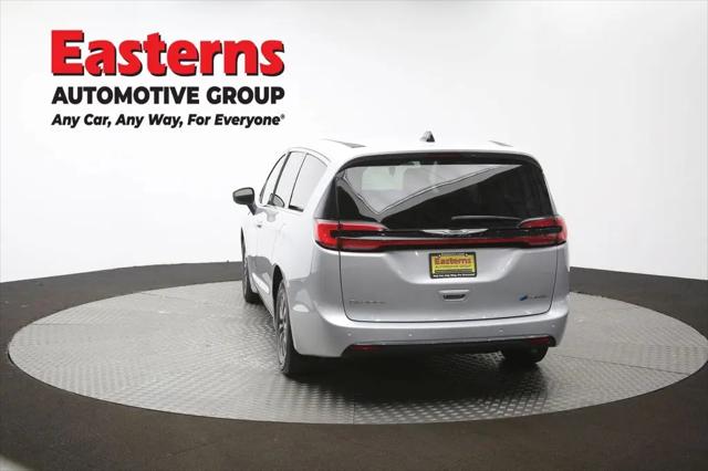 2023 Chrysler Pacifica Hybrid Touring L
