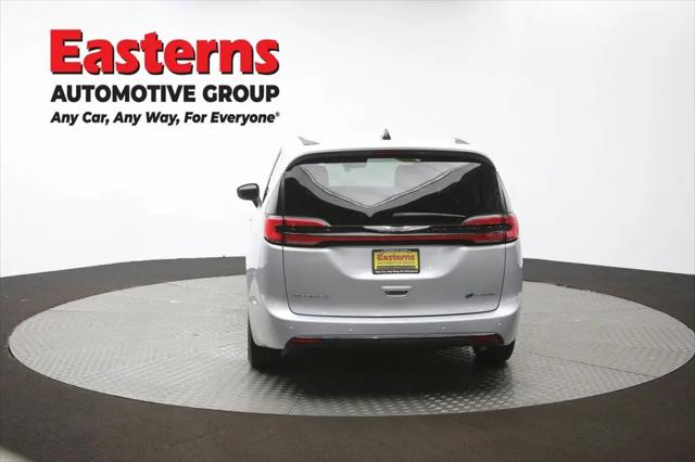 2023 Chrysler Pacifica Hybrid Touring L