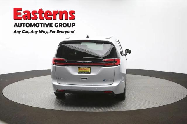 2023 Chrysler Pacifica Hybrid Touring L