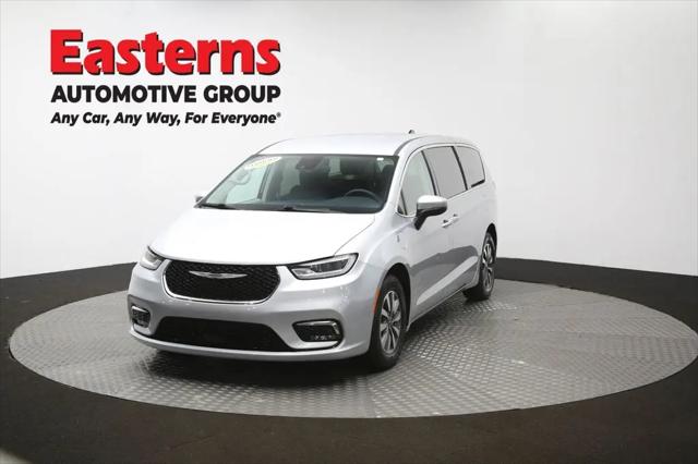 2023 Chrysler Pacifica Hybrid Touring L
