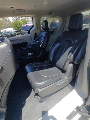 2022 Chrysler Pacifica Hybrid Touring L