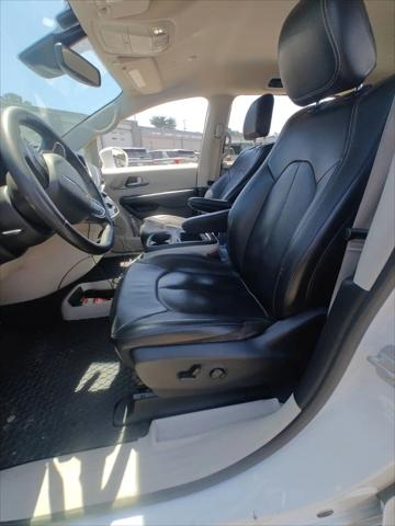2022 Chrysler Pacifica Hybrid Touring L