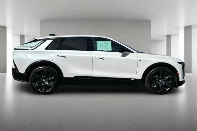 2024 Cadillac iQ Sport w/1SK