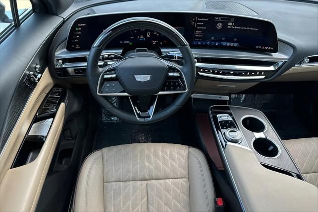 2024 Cadillac iQ Sport w/1SK