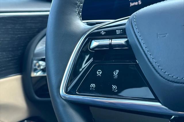 2024 Cadillac iQ Sport w/1SK