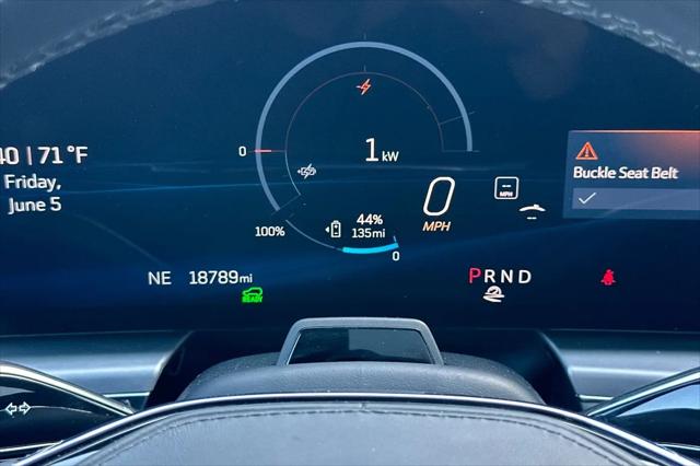 2024 Cadillac iQ Sport w/1SK