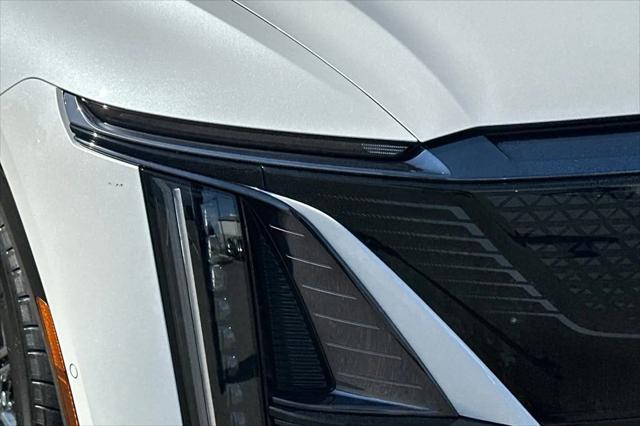 2024 Cadillac iQ Sport w/1SK