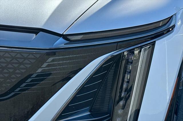 2024 Cadillac iQ Sport w/1SK