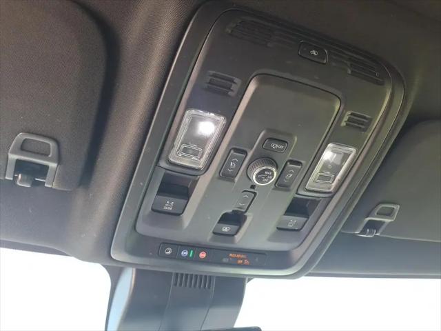 2025 GMC Yukon 4WD Denali Ultimate