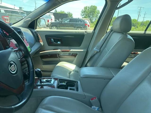 2004 Cadillac SRX Standard