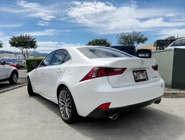 2016 Lexus IS 200t IS 200t Sedan 4D