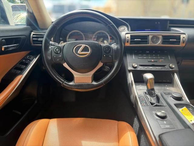 2016 Lexus IS 200t IS 200t Sedan 4D