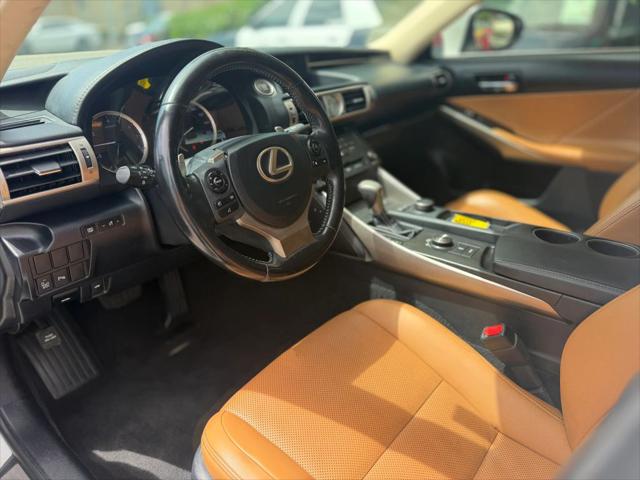 2016 Lexus IS 200t IS 200t Sedan 4D